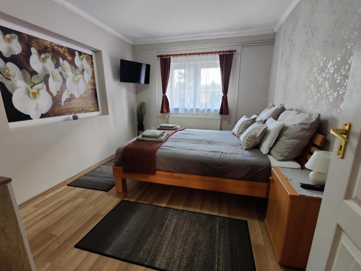 Katalin Apartmanhaz Miskolc Exterior photo
